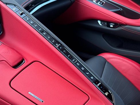 Used 2023 Chevrolet Corvette Stingray Preferred Conv w/ Z51 Performance Package RWD image 19