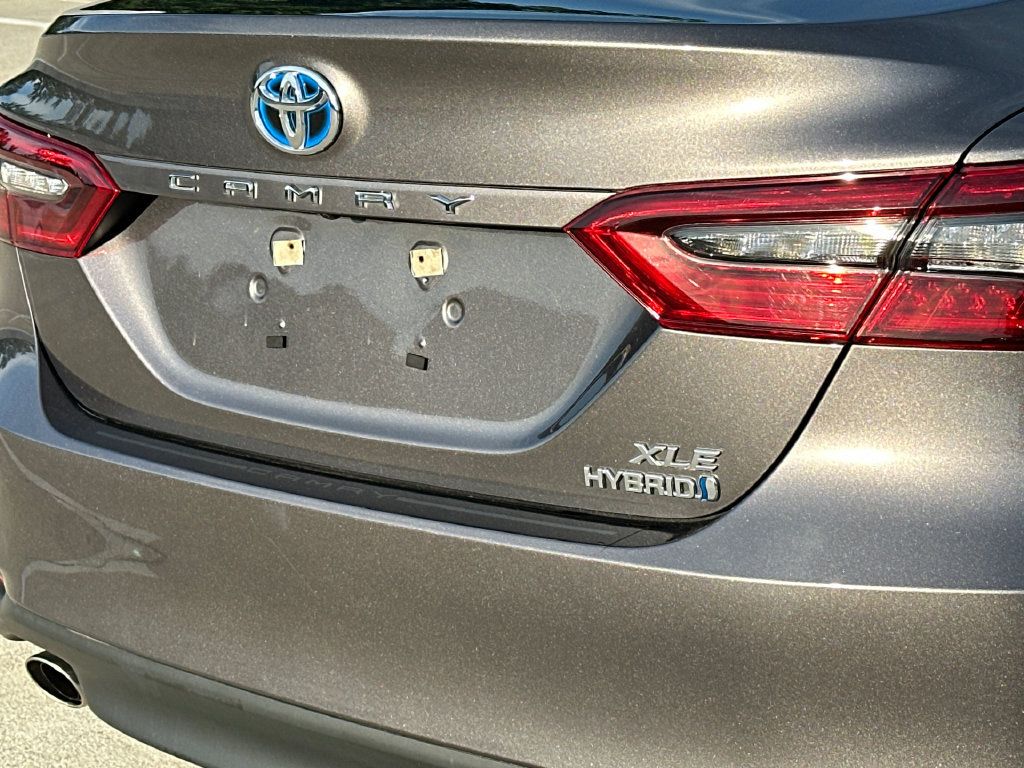 Used 2023 Toyota Camry XLE w/ Cold Weather Package FWD image 5
