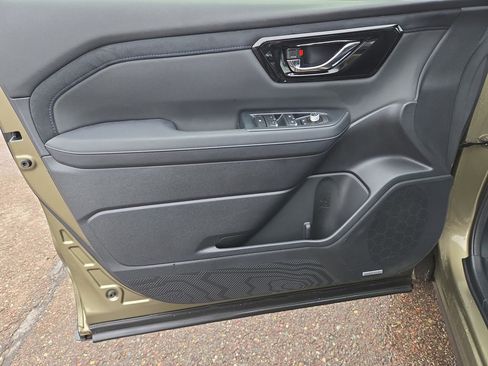 Used 2025 Subaru Forester Limited w/ Popular Package #2 image 12