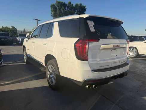 Used 2023 GMC Yukon Denali image 3