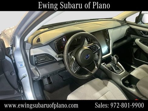 Used 2025 Subaru Outback Premium AWD/4WD image 9