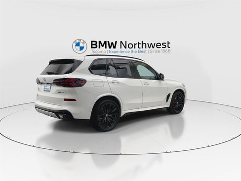 New 2026 BMW X5 xDrive40i w/ M Sport Package AWD/4WD image 3