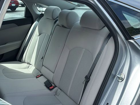 Used 2017 Hyundai Sonata SE w/ Winter Weather Package FWD image 26