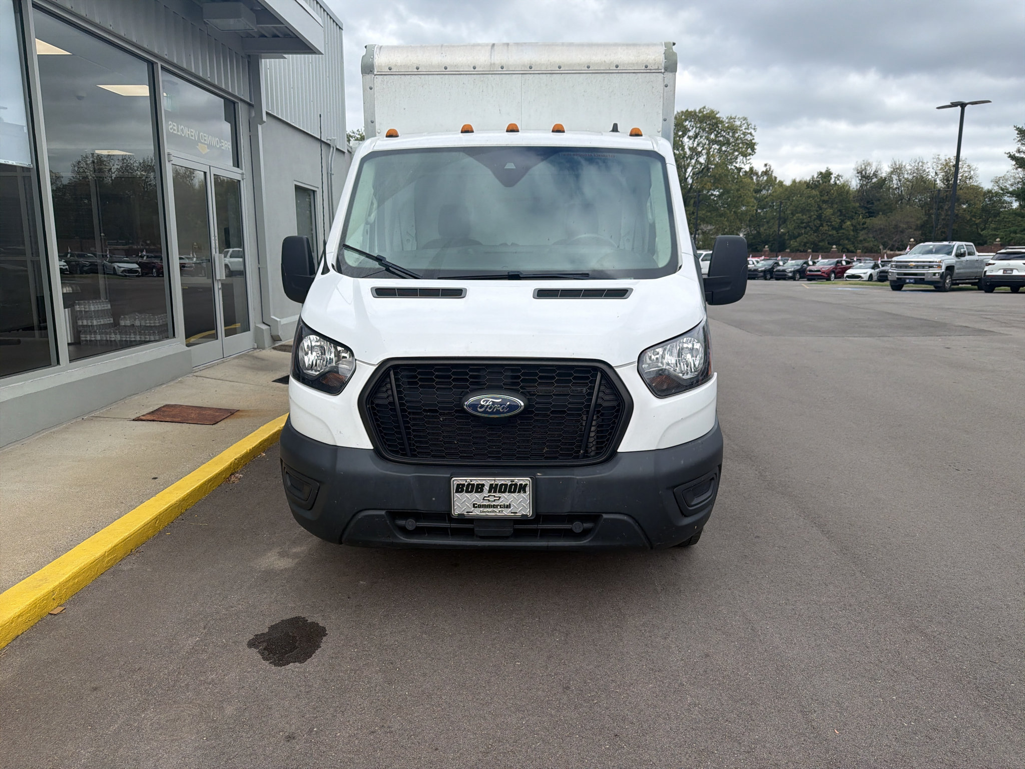 Used 2022 Ford Transit 350 DRW RWD image 3