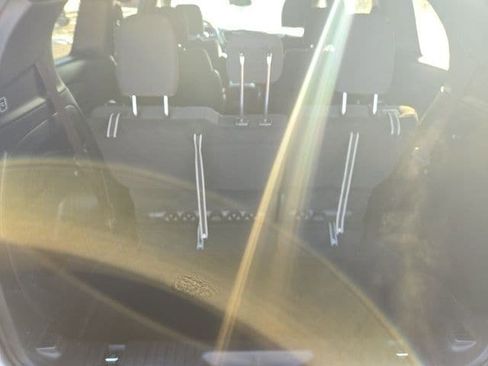 Used 2022 Chrysler Pacifica Touring image 5