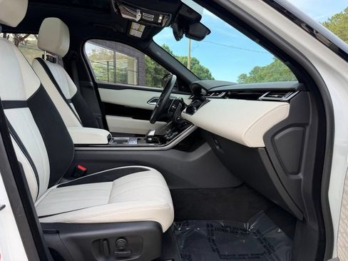 Used 2022 Land Rover Range Rover Velar R-Dynamic S AWD/4WD image 32