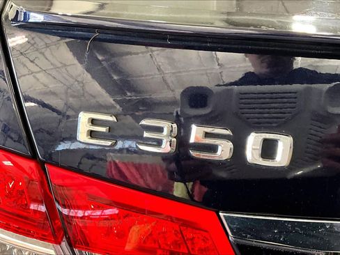 Used 2010 Mercedes-Benz E 350 4MATIC Sedan image 10