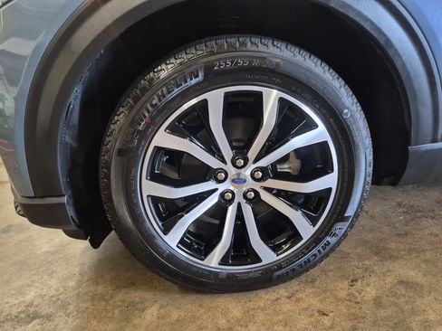 Used 2025 Ford Explorer ST-Line w/ Premium Package RWD image 8