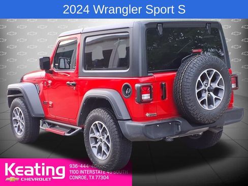 Used 2024 Jeep Wrangler Sport S image 2