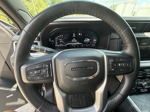 Certified 2023 GMC Yukon Denali AWD/4WD image 11