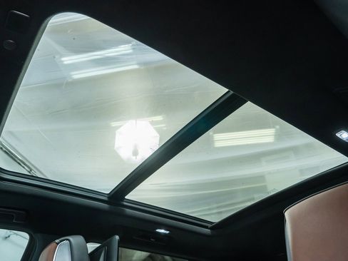 Used 2024 GMC Yukon XL Denali Ultimate image 26