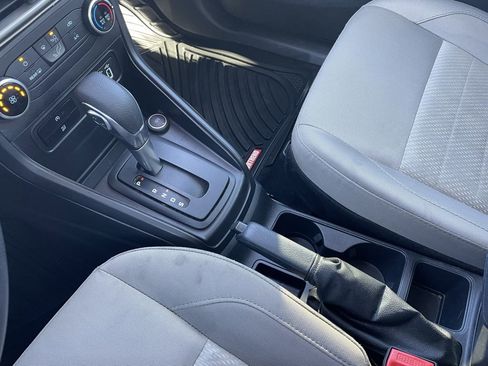 Used 2021 Ford EcoSport S image 19