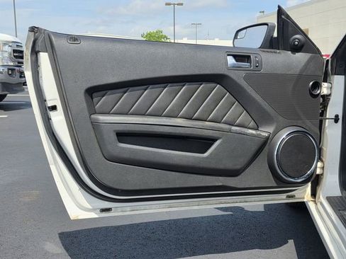 Used 2013 Ford Mustang Premium RWD image 12