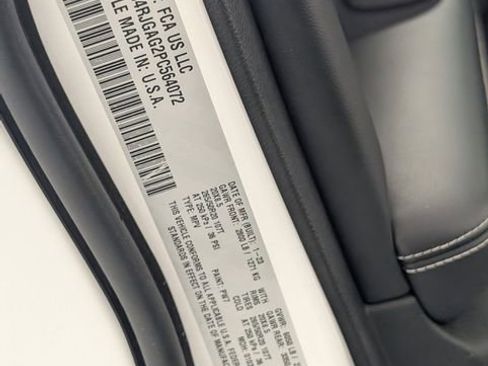 Used 2023 Jeep Grand Cherokee Altitude image 37