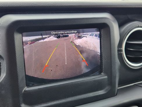 Used 2018 Jeep Wrangler Unlimited Sahara w/ Dual Top Group image 34