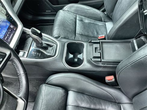Used 2021 Subaru Outback Limited image 18