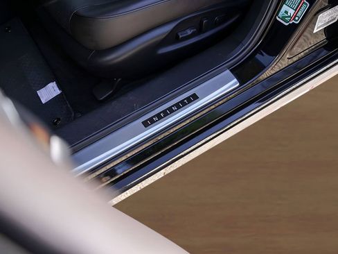 Used 2016 INFINITI Q70 L 3.7 w/ Deluxe Touring Package image 8