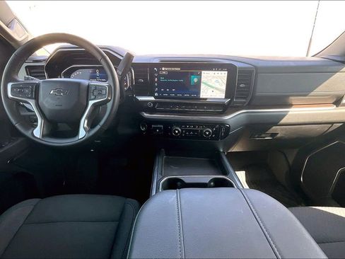 Used 2024 Chevrolet Silverado 2500 LT w/ Midnight Edition image 18