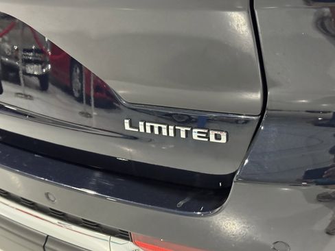 Used 2023 Jeep Grand Cherokee Limited image 46