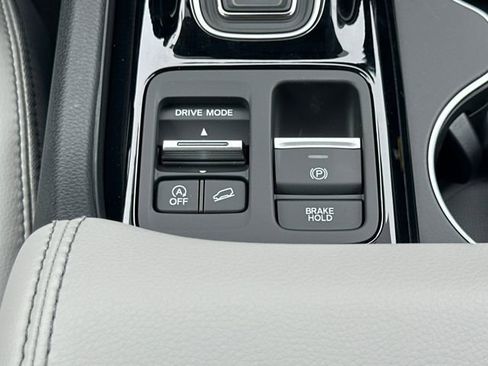 New 2025 Honda Pilot Touring image 27