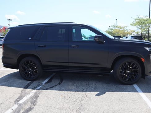Used 2024 Cadillac Escalade Sport Platinum w/ LPO, ONYX Package AWD/4WD image 8