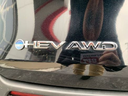 Used 2025 Toyota Sienna XLE image 5