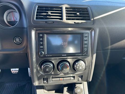 Used 2010 Dodge Challenger R/T image 21