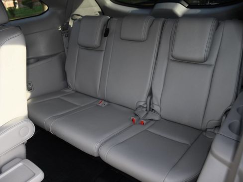 Used 2017 Toyota Highlander XLE w/ Protection Package #3 image 20