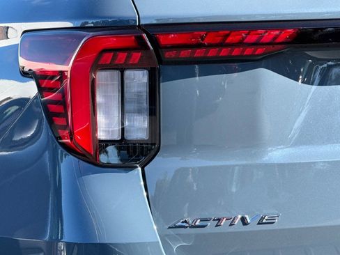 New 2026 Ford Explorer Active AWD/4WD image 8