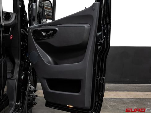 Used 2024 Mercedes-Benz Sprinter 3500 image 23