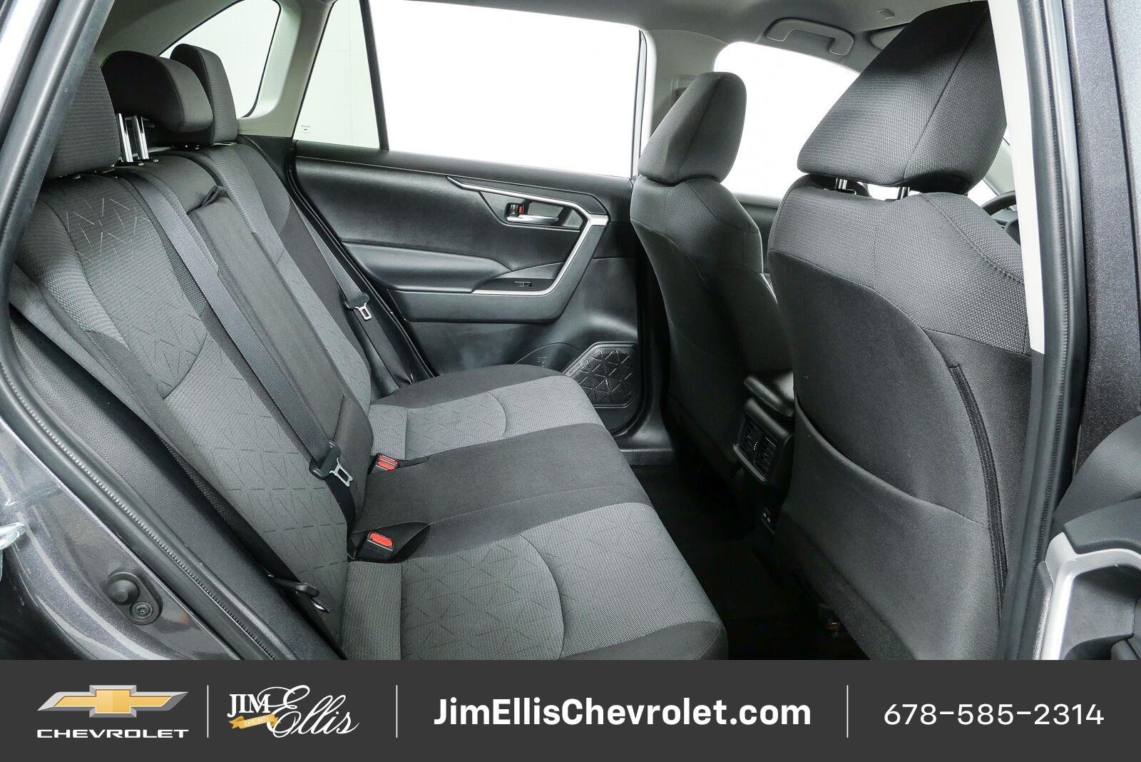 Used 2024 Toyota RAV4 XLE FWD image 20