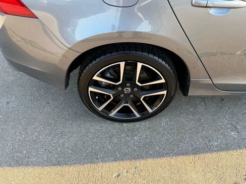 Used 2018 Volvo S60 T5 Dynamic image 49