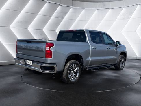 Certified 2023 Chevrolet Silverado 1500 LT RWD image 5