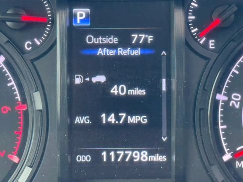 Used 2021 Toyota 4Runner SR5 Premium w/ Moonroof Package AWD/4WD image 17