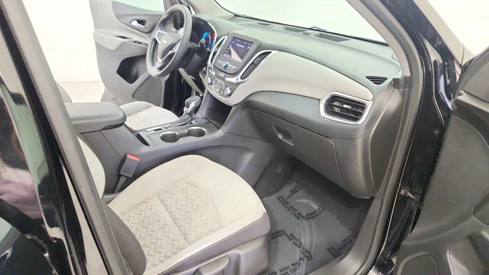 Used 2023 Chevrolet Equinox LS w/ LS Convenience Package FWD image 28