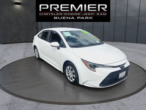 Used 2024 Toyota Corolla LE FWD image 2