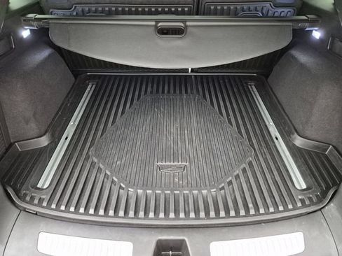 Certified 2023 Cadillac XT5 Sportv w/ LPO, Floor Liner Package AWD/4WD image 25