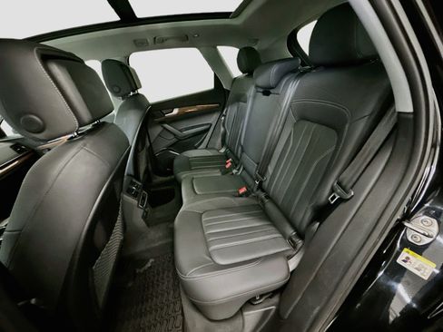 Used 2023 Audi Q5 2.0T Premium w/ Convenience Package AWD/4WD image 30