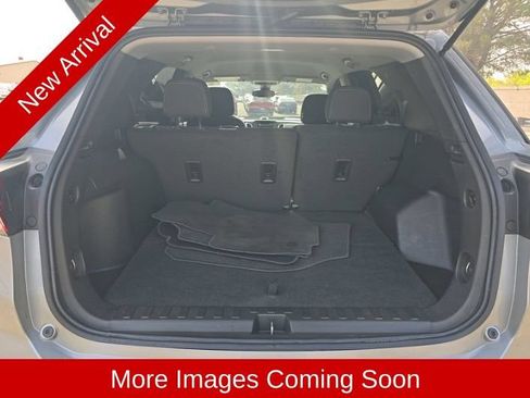 Used 2023 Chevrolet Equinox LS w/ LS Convenience Package FWD image 11