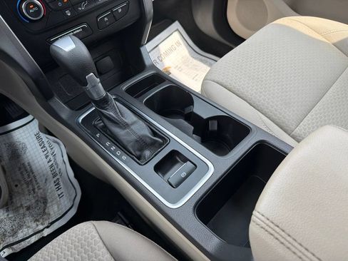 Certified 2017 Ford Escape SE FWD image 19