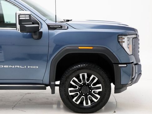 Used 2024 GMC Sierra 2500 Denali Ultimate image 5