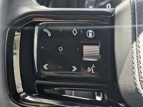 New 2025 Land Rover Range Rover Velar Dynamic SE image 21