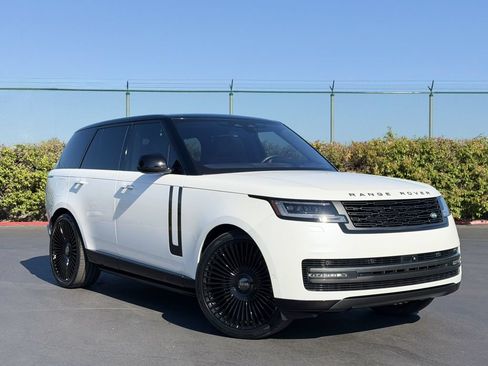 Used 2023 Land Rover Range Rover Autobiography AWD/4WD image 4