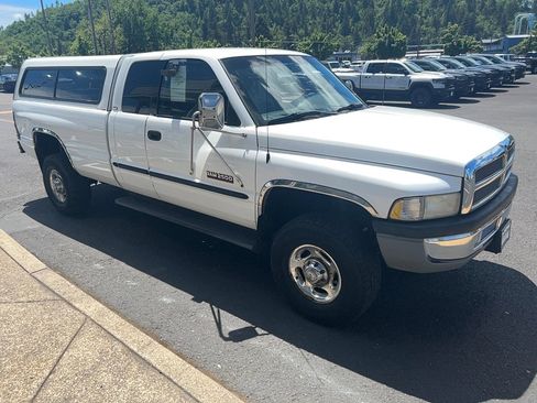 Used 2000 Dodge Ram 2500 Truck 4x4 Quad Cab image 4