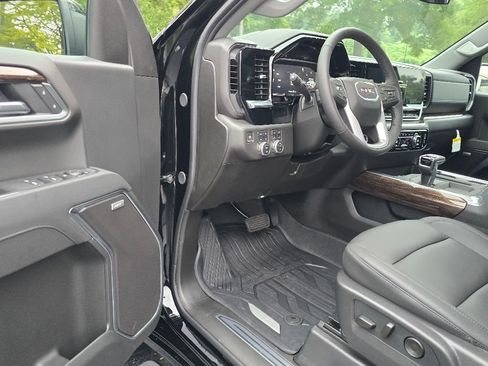 New 2026 GMC Sierra 1500 Elevation w/ Elevation Premium Package image 4