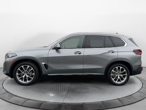 Used 2026 BMW X5 xDrive40i w/ Climate Comfort Package AWD/4WD image 4