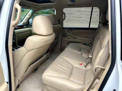 Used 2010 Lexus LX 570 4WD image 14
