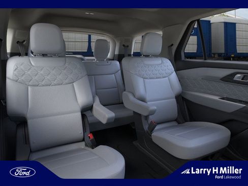 New 2026 Ford Explorer Platinum w/ LUX Leather Package image 11