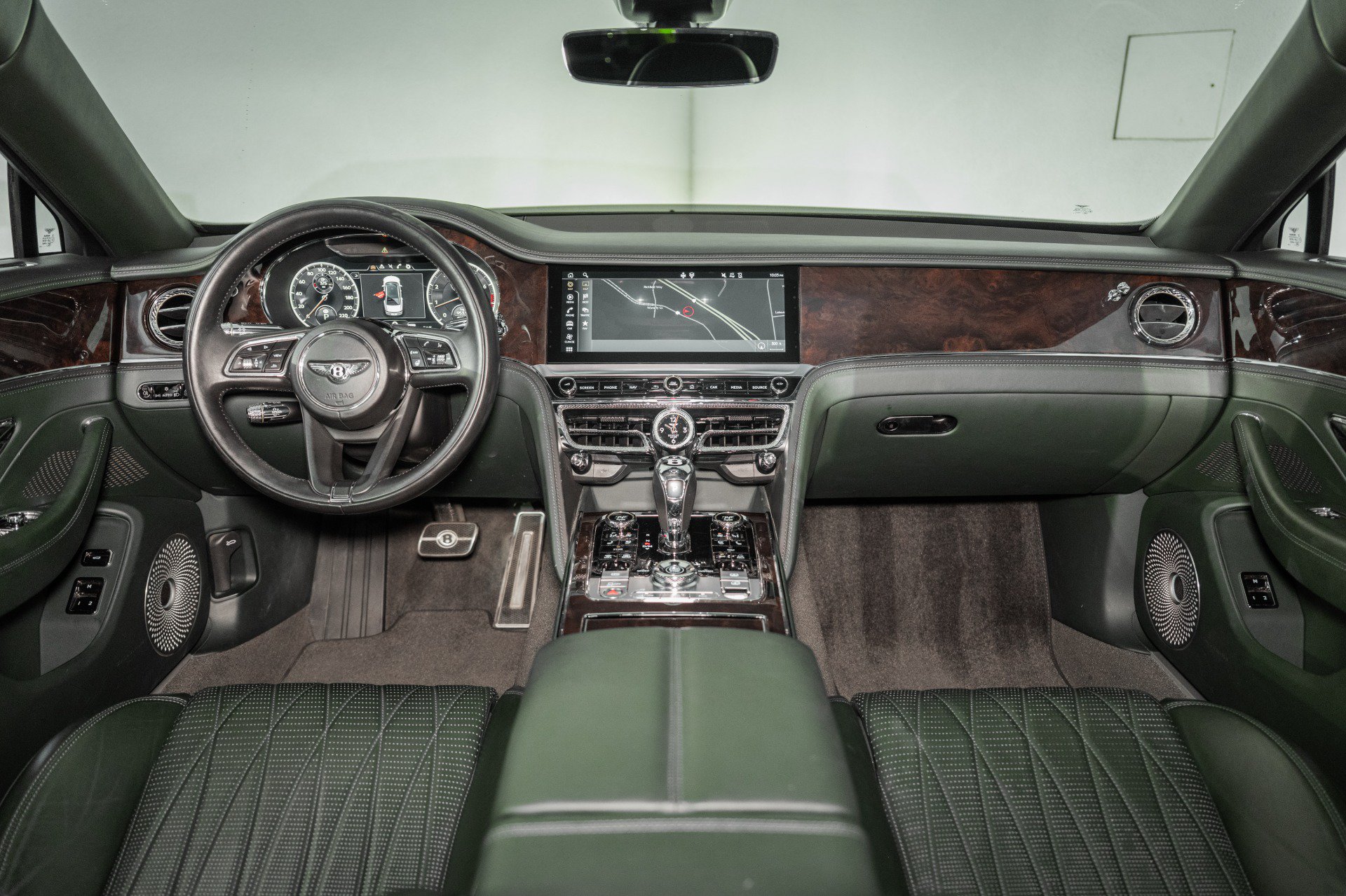 Certified 2022 Bentley Flying Spur V8 AWD/4WD image 28