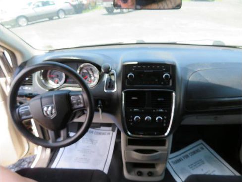 Used 2013 RAM C/V Tradesman FWD image 19